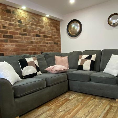 Nice Living Serviced Accommodations 2 Ковънтри Екстериор снимка