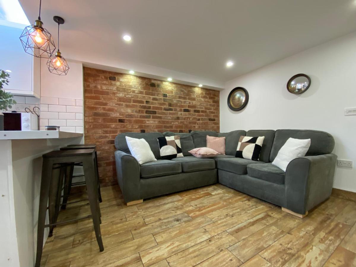 Nice Living Serviced Accommodations 2 Ковънтри Екстериор снимка