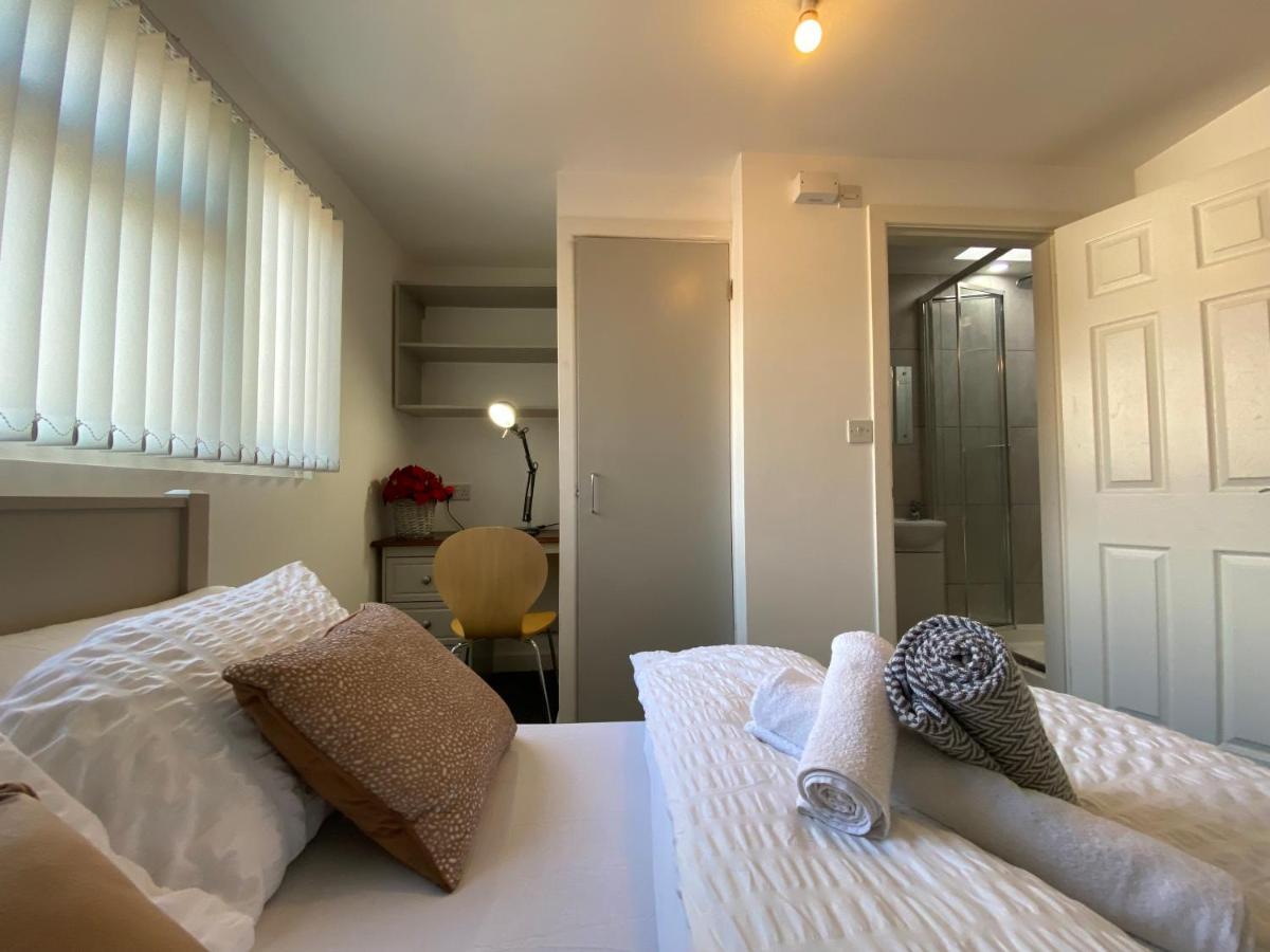 Nice Living Serviced Accommodations 2 Ковънтри Екстериор снимка