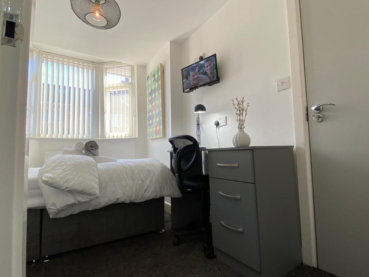Nice Living Serviced Accommodations 2 Ковънтри Екстериор снимка