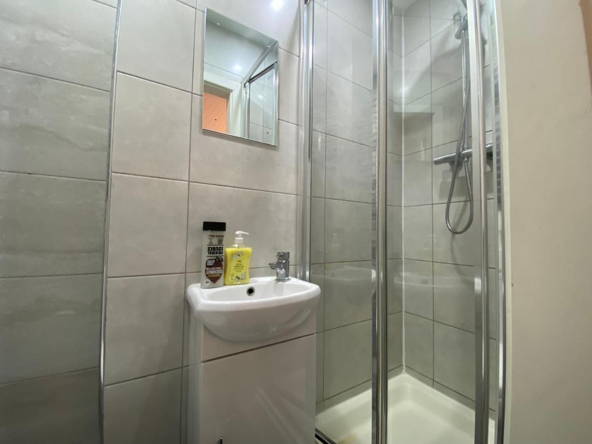 Nice Living Serviced Accommodations 2 Ковънтри Екстериор снимка