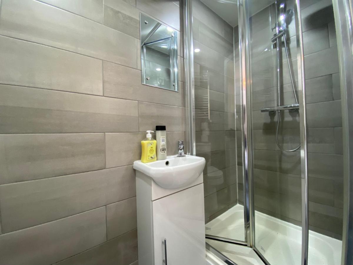Nice Living Serviced Accommodations 2 Ковънтри Екстериор снимка