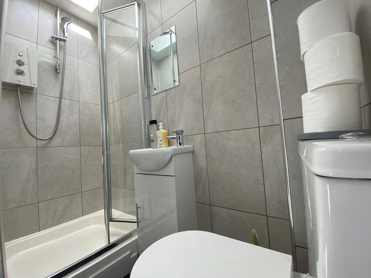 Nice Living Serviced Accommodations 2 Ковънтри Екстериор снимка